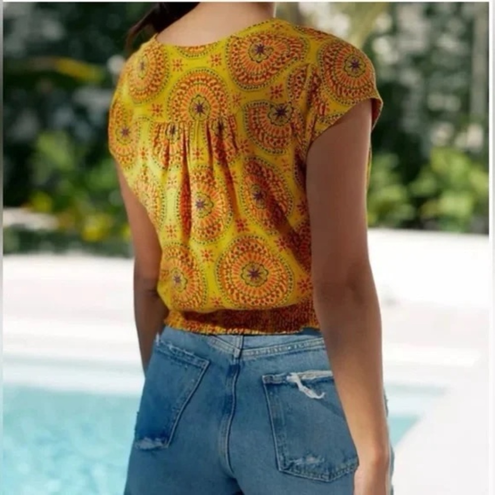 Anthropologie Maeve Cap-Sleeved Blouse in Yellow Medallion .Size: Small. - Picture 7 of 11